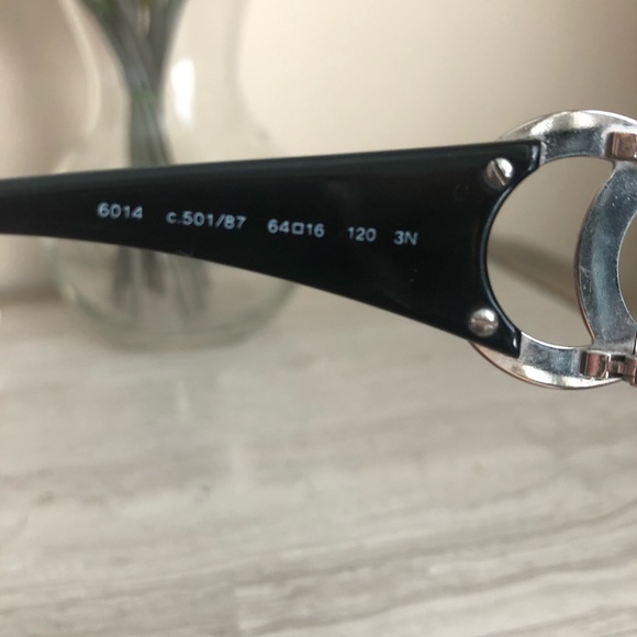Authentic Chanel Sunglasses 🕶 - Picture 6 of 16